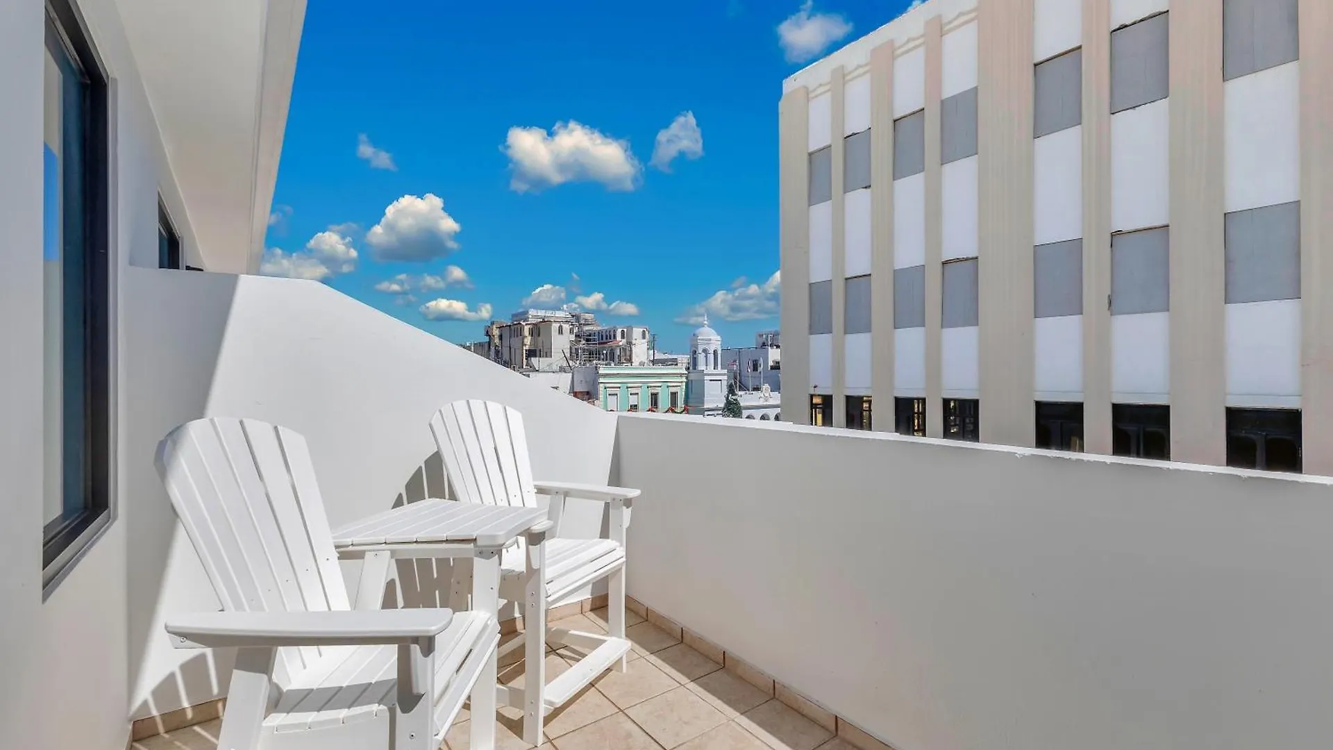 Armas Hotel San Juan